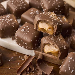 HERSHEY’S Caramels Candy Bulk Box, 7.6 lbs